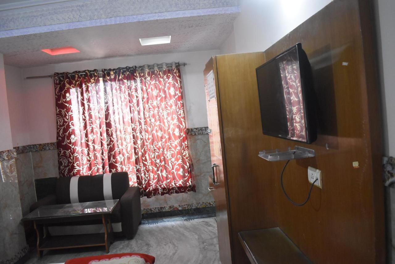 Hotel Shri Hari Palace By Wb Inn Vrindāvan Eksteriør billede